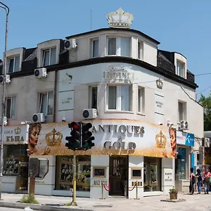 Apartment Golden House 